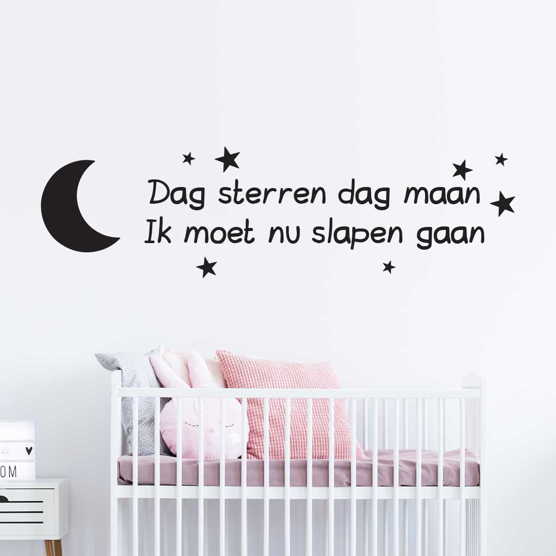 muursticker-dag-sterren-dag-maan-ik-moet-nu-slapen-gaan-zwart Muursticker "Dag sterren dag maan ik moet nu slapen gaan" met maan en sterren