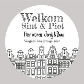 Sinterklaas welkom sint en piet sticker hier wonen eigen naam personaliseerbaar muurstickerstunter Sinterklaas welkom sint en piet sticker hier wonen eigen naam personaliseerbaar muurstickerstunter